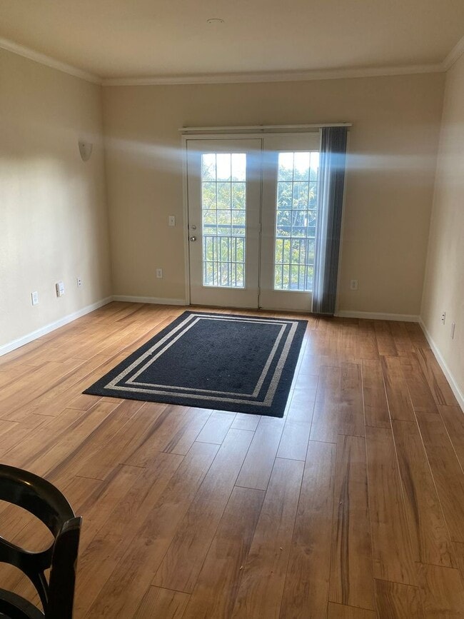 Building Photo - Midtown Village 2 Bedroom Available Now!
