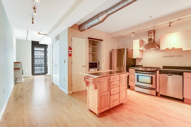 Building Photo - 1125 11th St NW