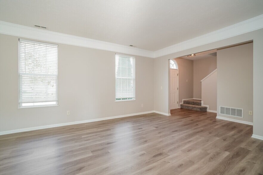 Building Photo - 7175 Normanton Dr