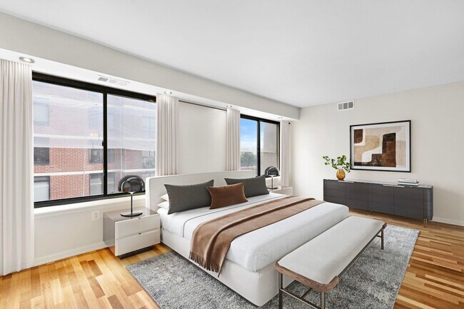 Building Photo - 700 1st St