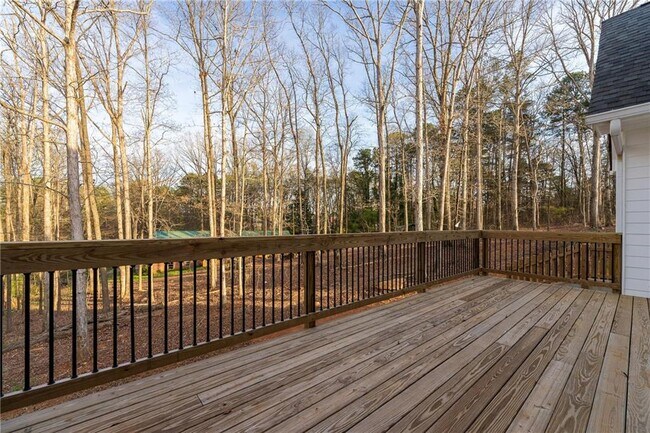 Building Photo - 450 Oliver Ridge Dr