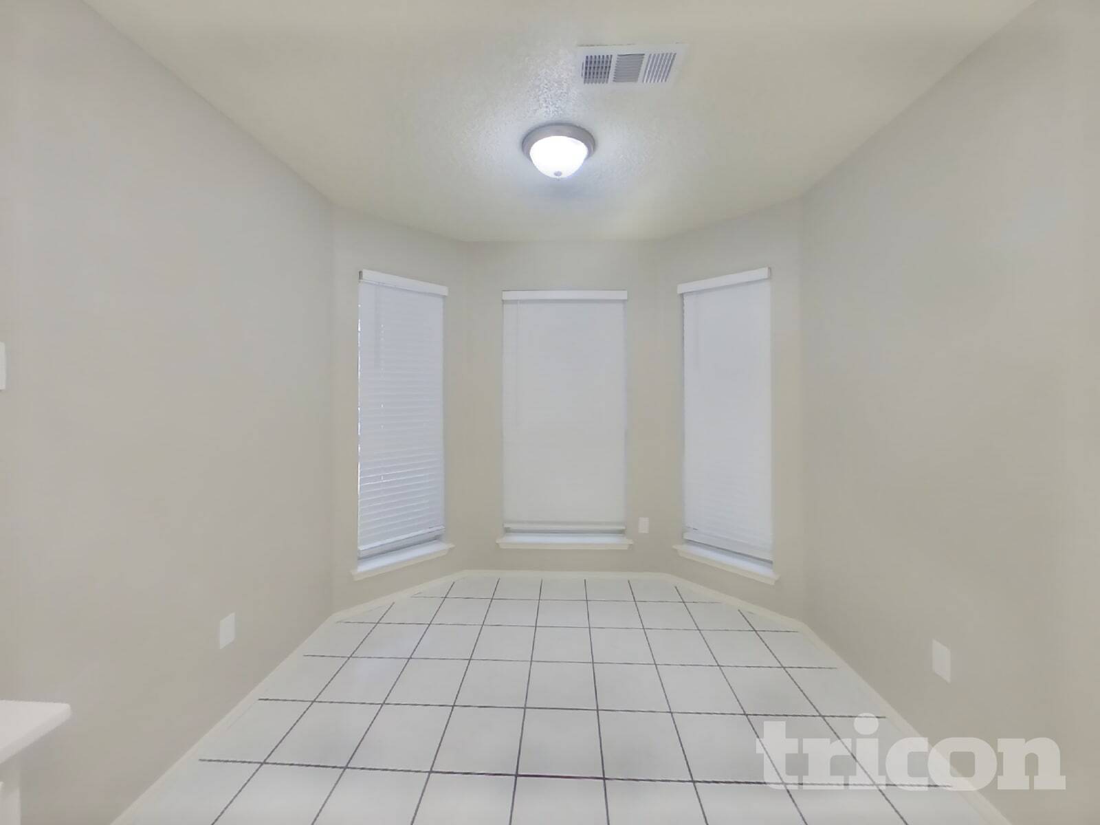 Building Photo - 916 Ashmount Ln