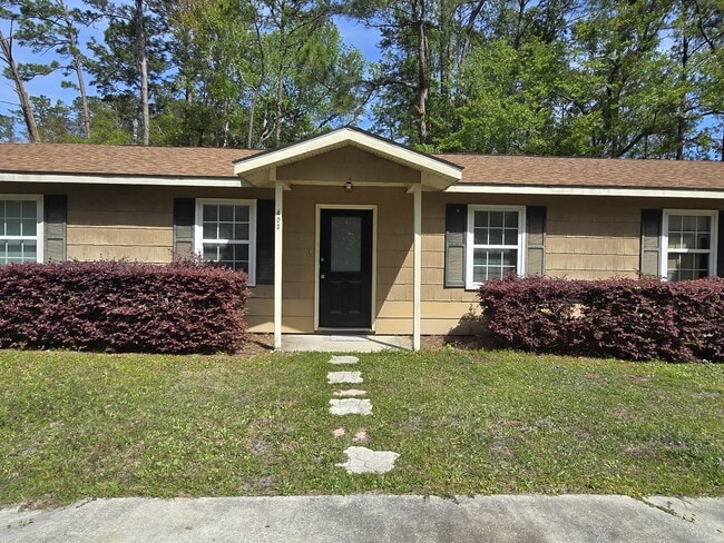 Building Photo - 403 E Lawnwood Ave