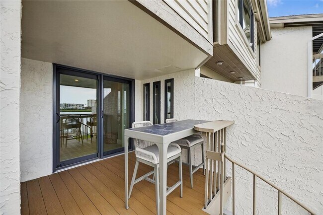 Building Photo - 160 Marina Del Rey Ct