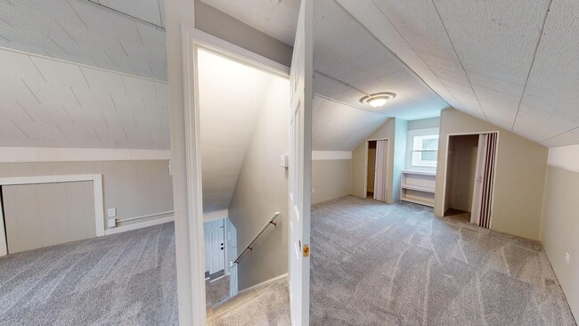 Building Photo - Old Brooklyn - 3 Bedroom Single Family Home