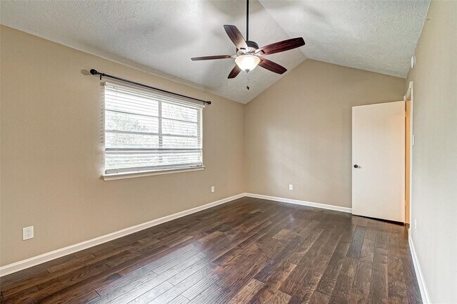 Building Photo - 3915 Stovepipe Ln