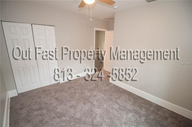 Building Photo - 226 SW Lincoln Cir N, St Petersburg Fl 33703