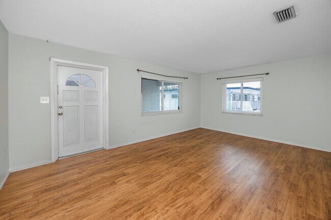 Building Photo - 4340 37th St S