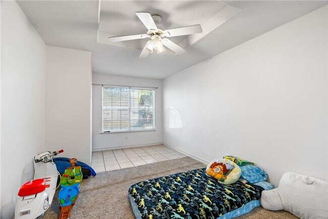 Building Photo - 626 Caddo St