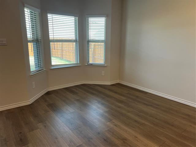 Building Photo - 10517 Breezeway Dr