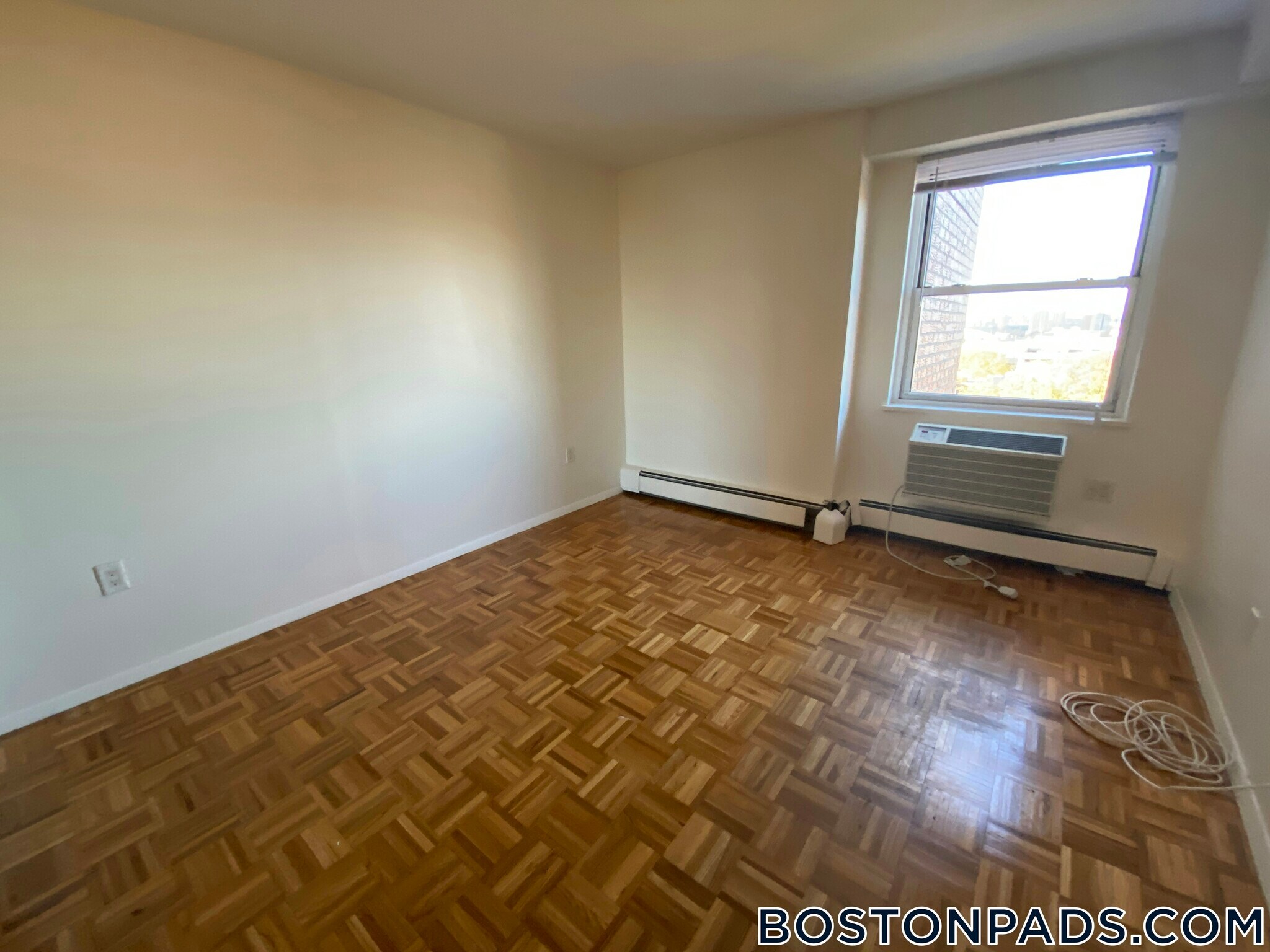 Building Photo - 185 Freeman St