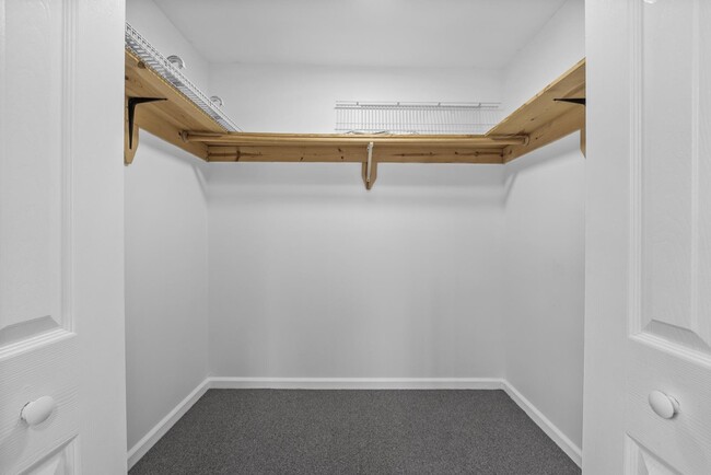 Building Photo - 282 St Pauls Ave