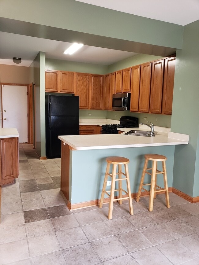 Building Photo - 523 Shakespeare Dr