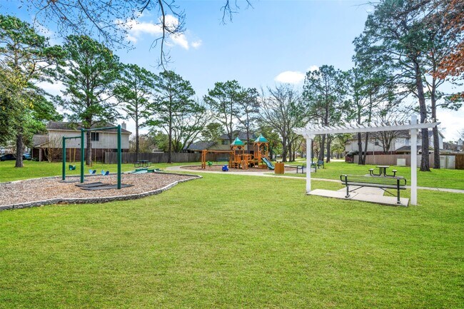 Building Photo - 20431 Fairfield Park Way