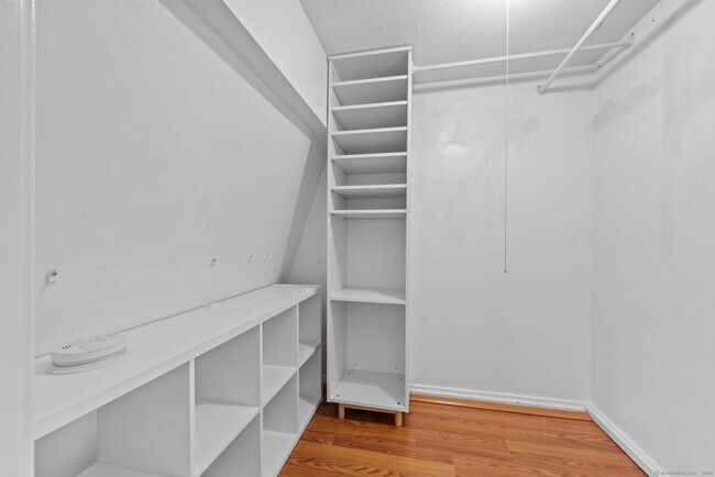 Building Photo - 50 Mallard Dr