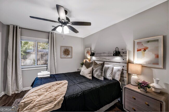 Building Photo - 2660 Indian Lake Dr