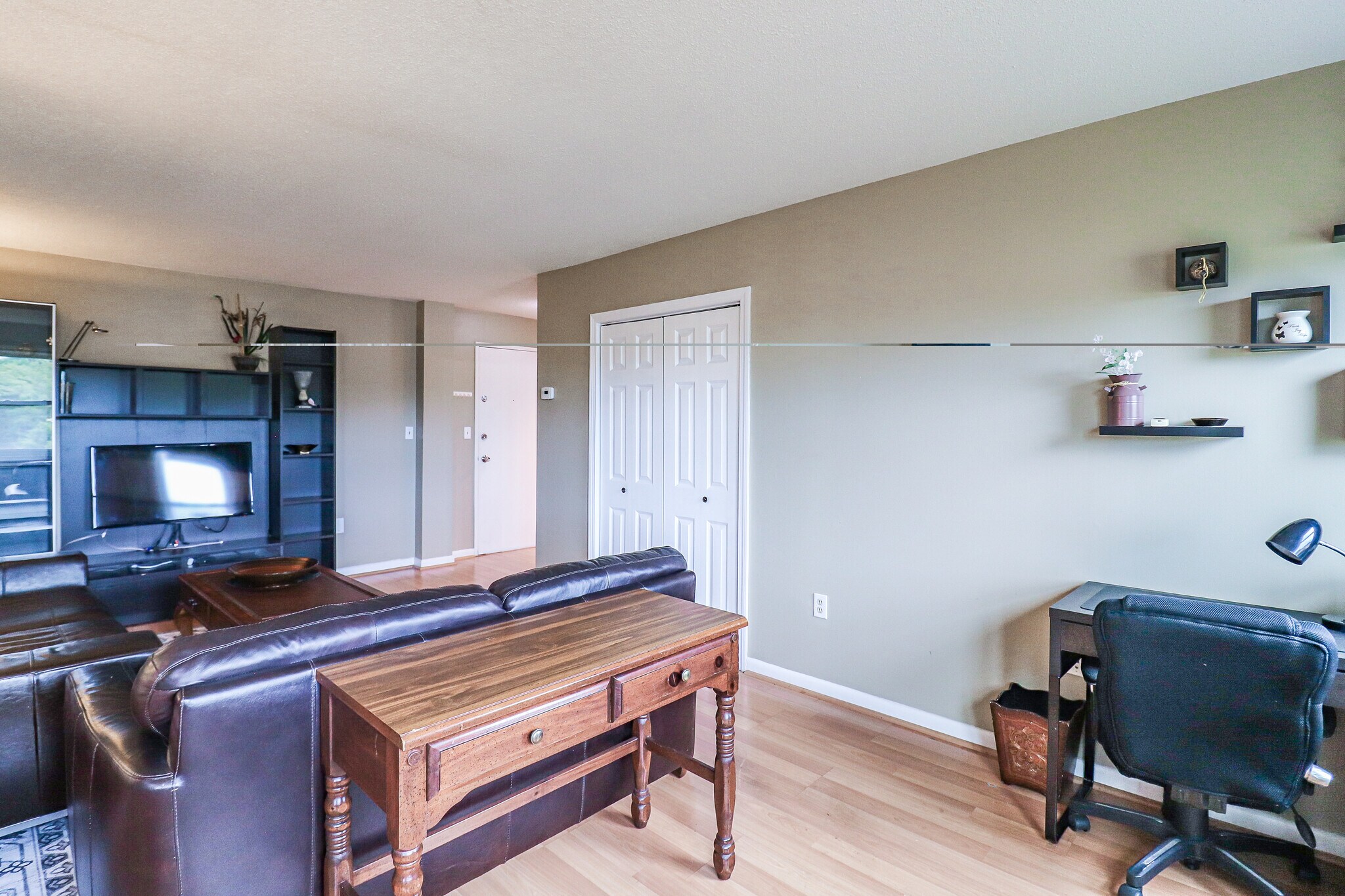 Building Photo - 40 Owen St