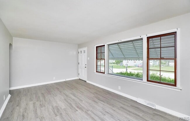 Building Photo - 6108 Eaton Dr