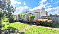 Building Photo - Charming 3 Bed/ 1.5 Bath Home Available in Lake Stevens