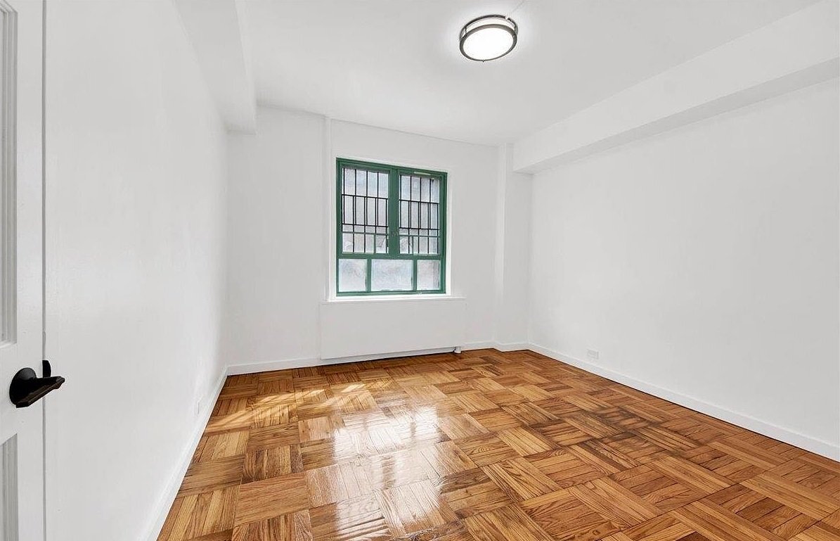 Building Photo - 1569 Metropolitan Ave