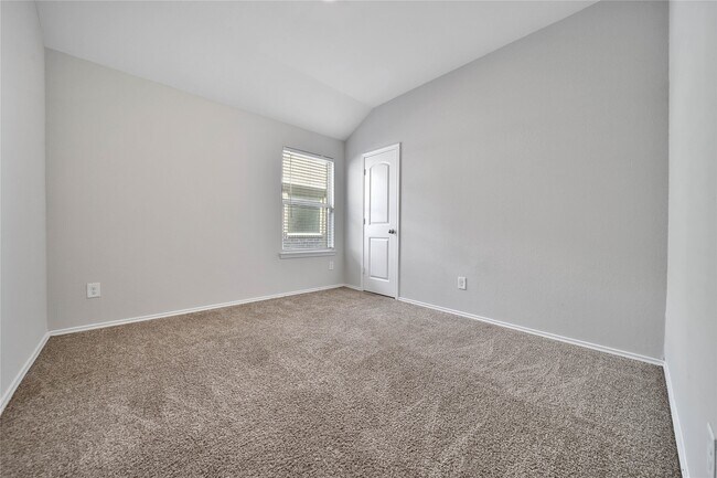 Building Photo - 20343 Green Mountain Dr