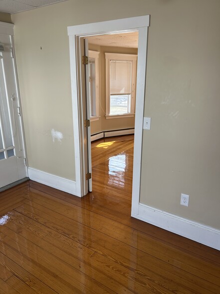 Building Photo - 58B Manville Hill Rd