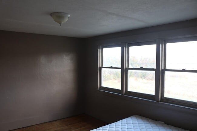 Building Photo - 2596 Highgate Rd