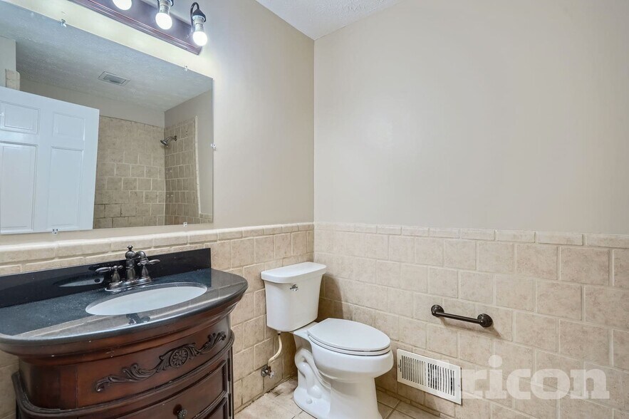 Building Photo - 590 Clubland Cir SE