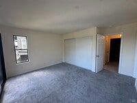Building Photo - 28 Arana Cir