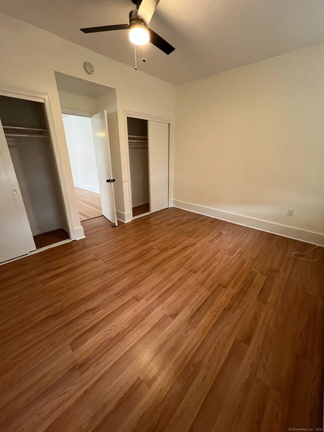 Building Photo - 672 Elm St