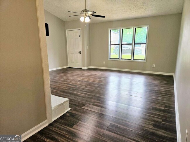 Building Photo - 20 Hartley Woods Dr