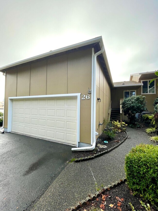 University Place Duplex 7117 40th St 26,... 7117 40th St W