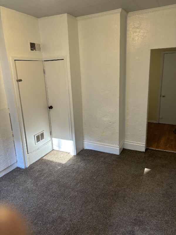 Building Photo - 606 Stanton Ave
