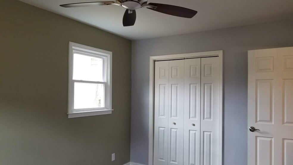 Building Photo - 1871 Cameo Ct