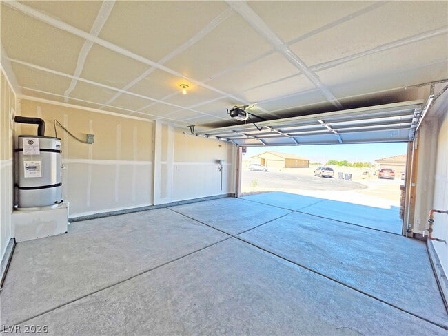 Building Photo - 660 Huyana Wind Dr
