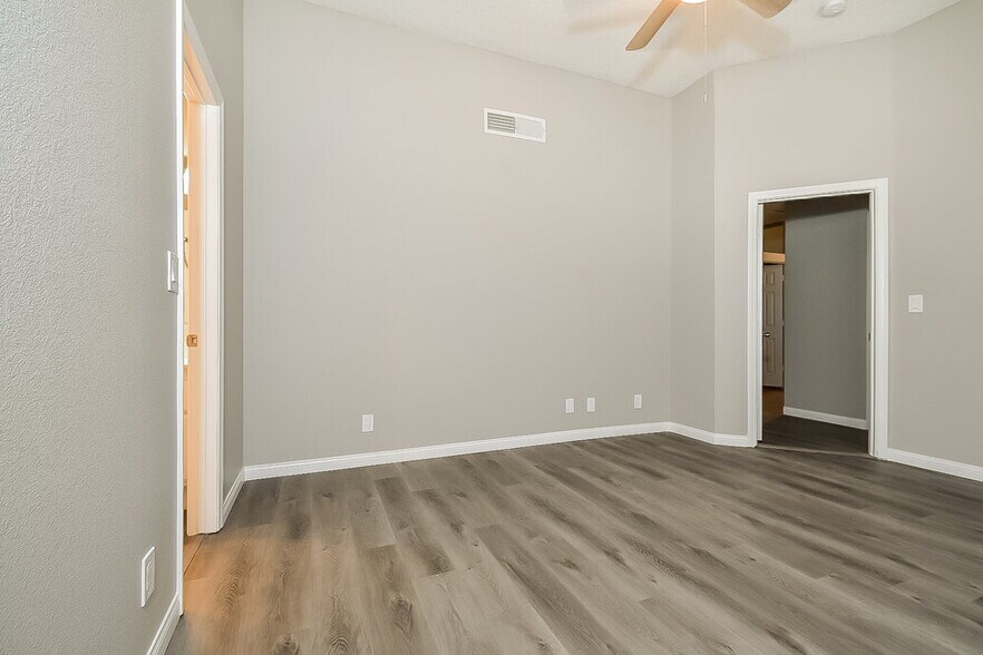 Building Photo - 3316 Sturbridge Cir