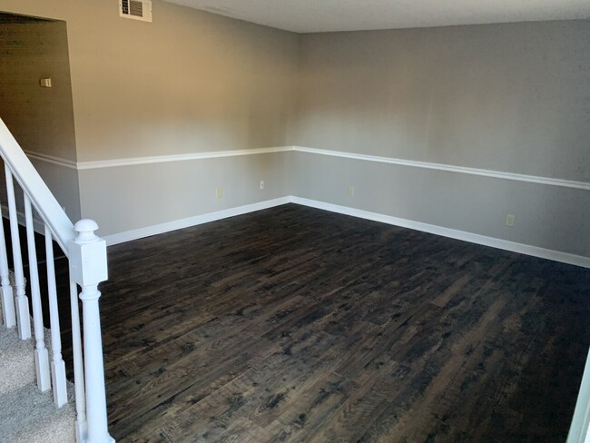 Building Photo - Briarwood Apartments