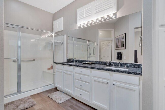Building Photo - 39357 Mirage Cir
