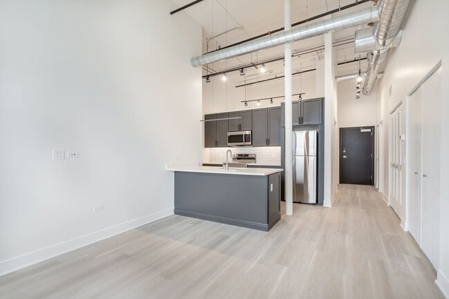 Building Photo - 3801 W 26th St