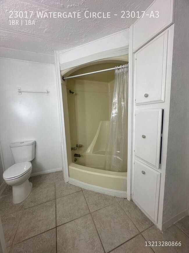 Building Photo - 23017 Watergate Cir