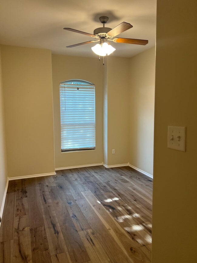 Building Photo - 3207 Simmental Dr
