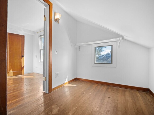 Building Photo - Modern & Cozy Retreat in Spokane – Prime Location Near Downtown