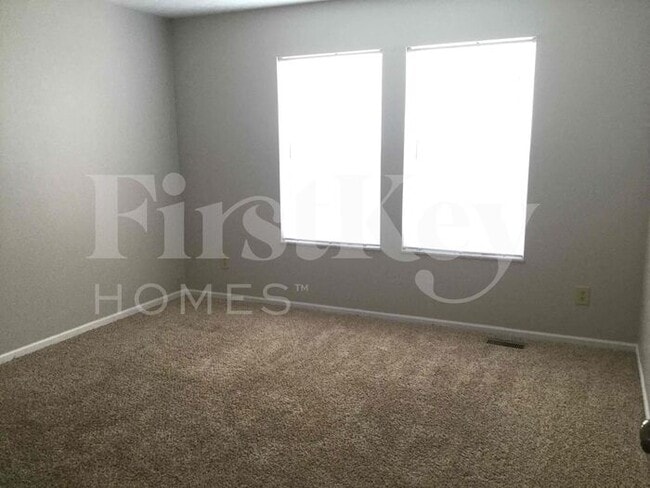 Building Photo - 7249 Bennell Dr