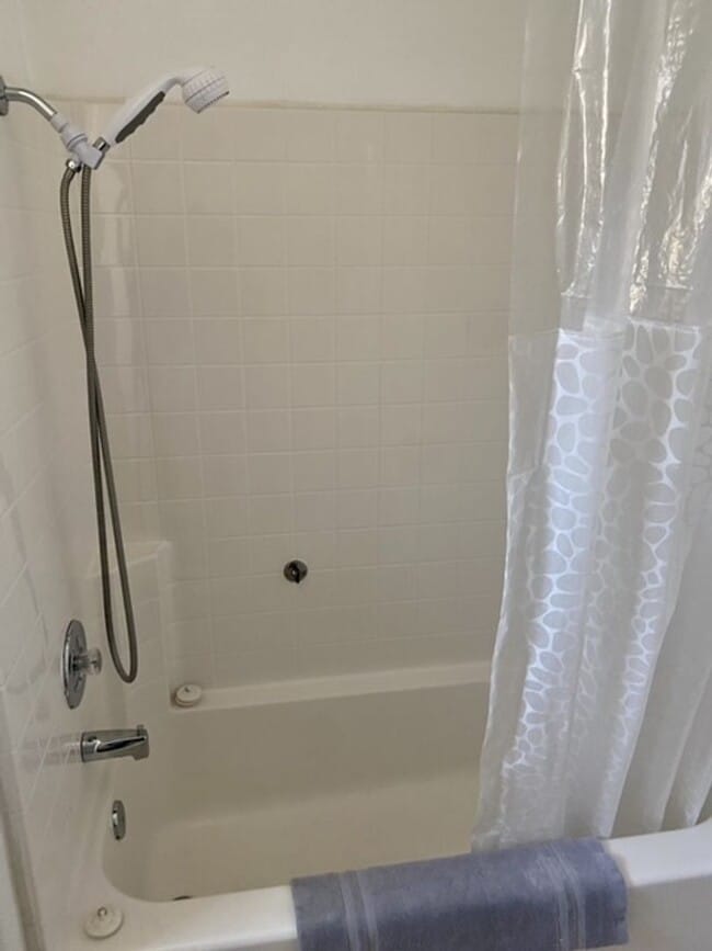 Building Photo - Charming 3-Bedroom Cottage with Fenced Yard & Fireplace in the Heart of Frazier Park