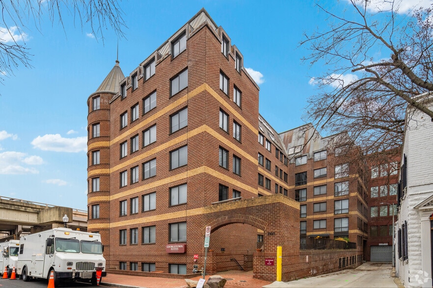 1000 29th St NW - The Ledger