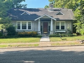 Building Photo - 2511 Essex Pl