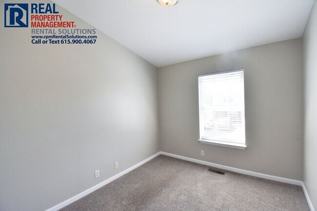 Building Photo - Great 3 bedroom townhome off S. Church!