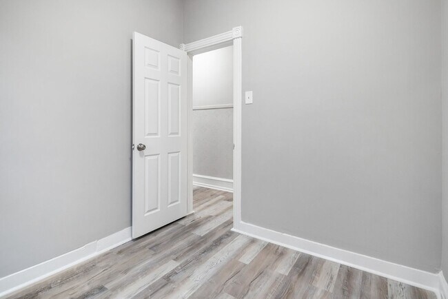 Building Photo - Renovated 4-Bedroom Home with Modern Finishes