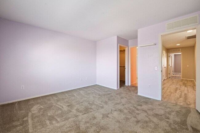 Building Photo - Home in Sierra Morado Community