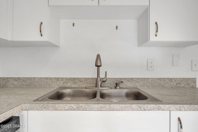 Building Photo - 4873 Orange Blvd